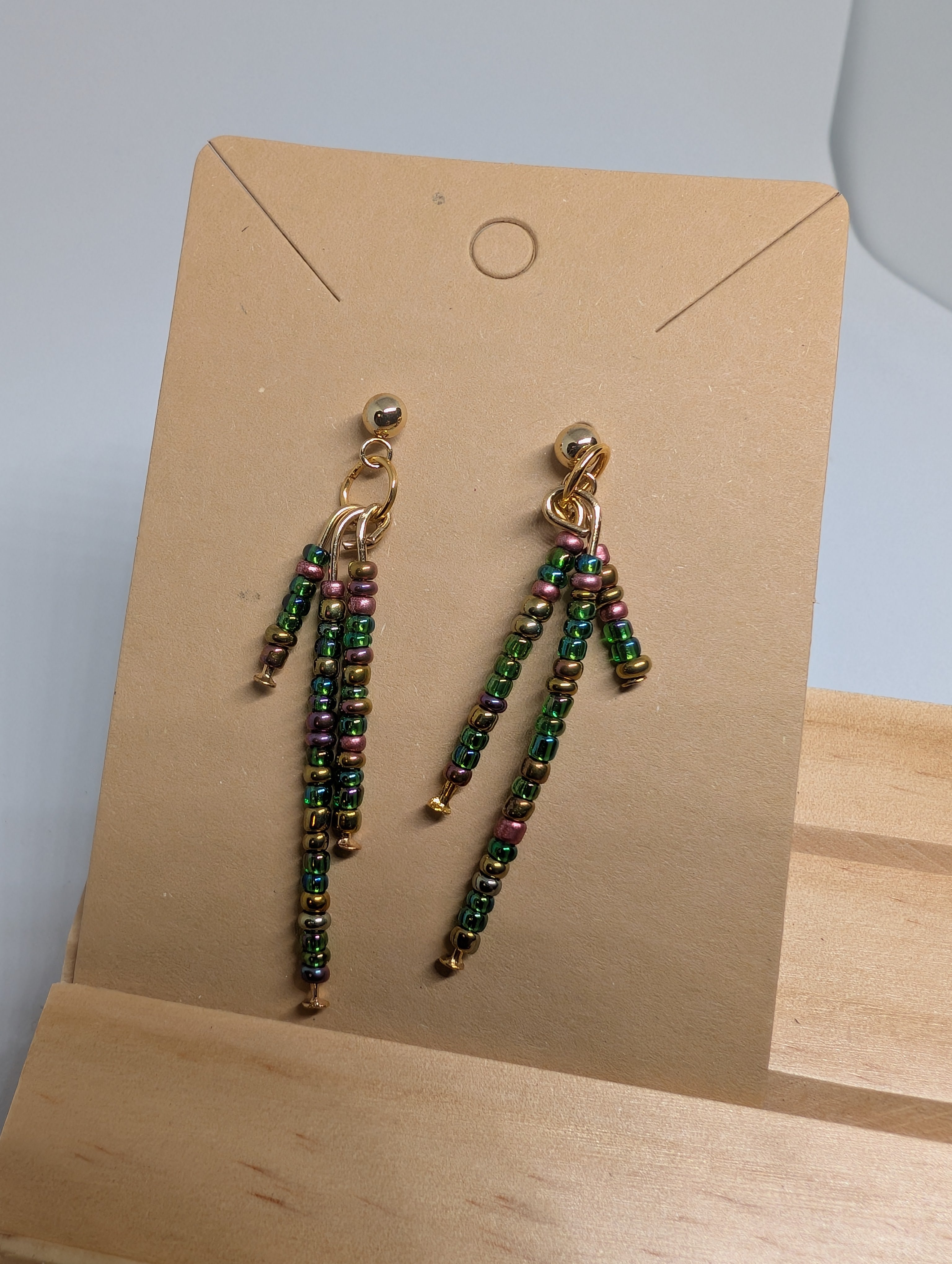 Beetle Green Strands, handmade beaded earrings in green, bronze and gold