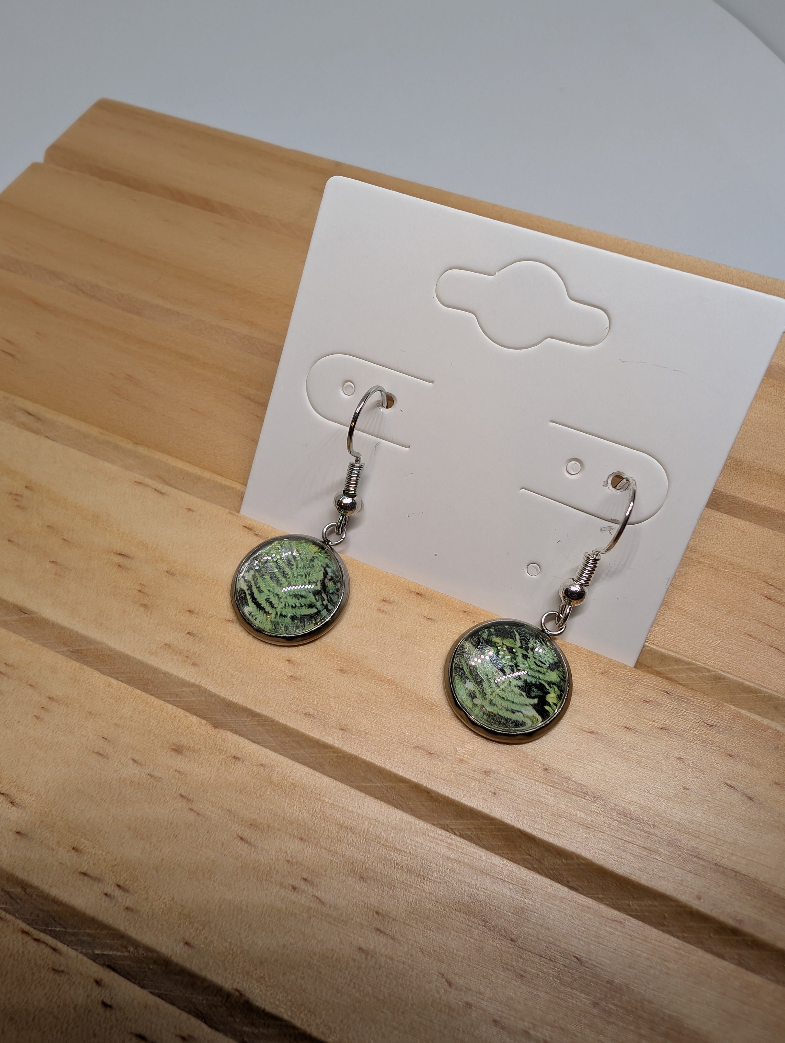 Fern Frond Rounds, handmade beaded earrings in green, black and silver