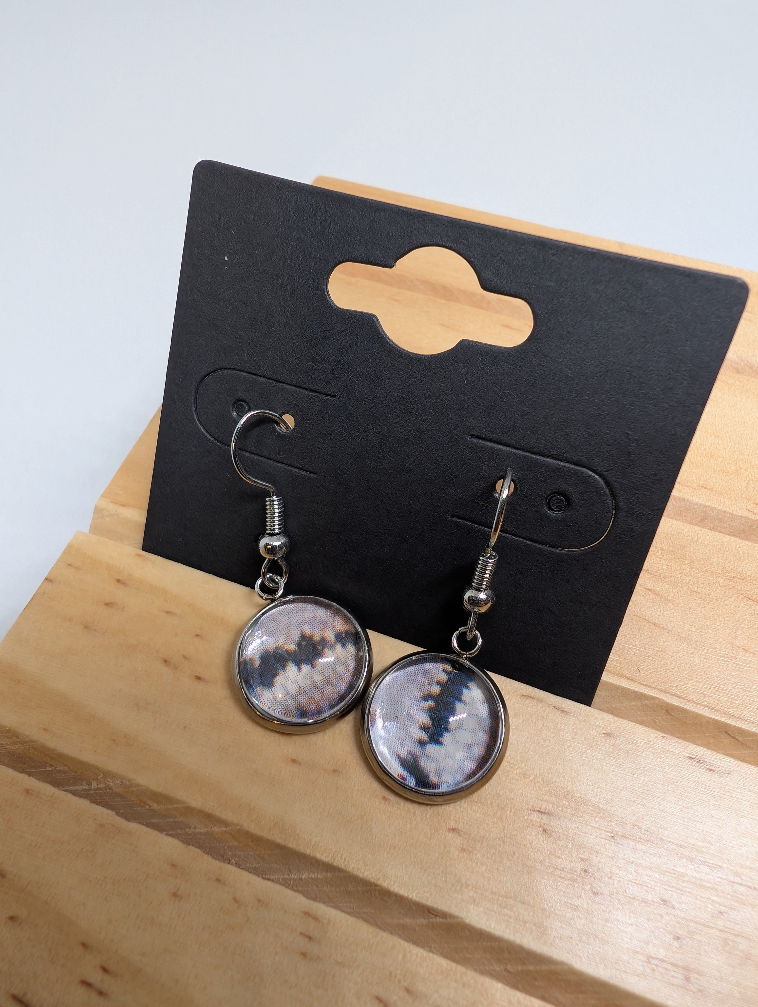 Soft Stone Grey, handmade beaded earrings in grey, white and black