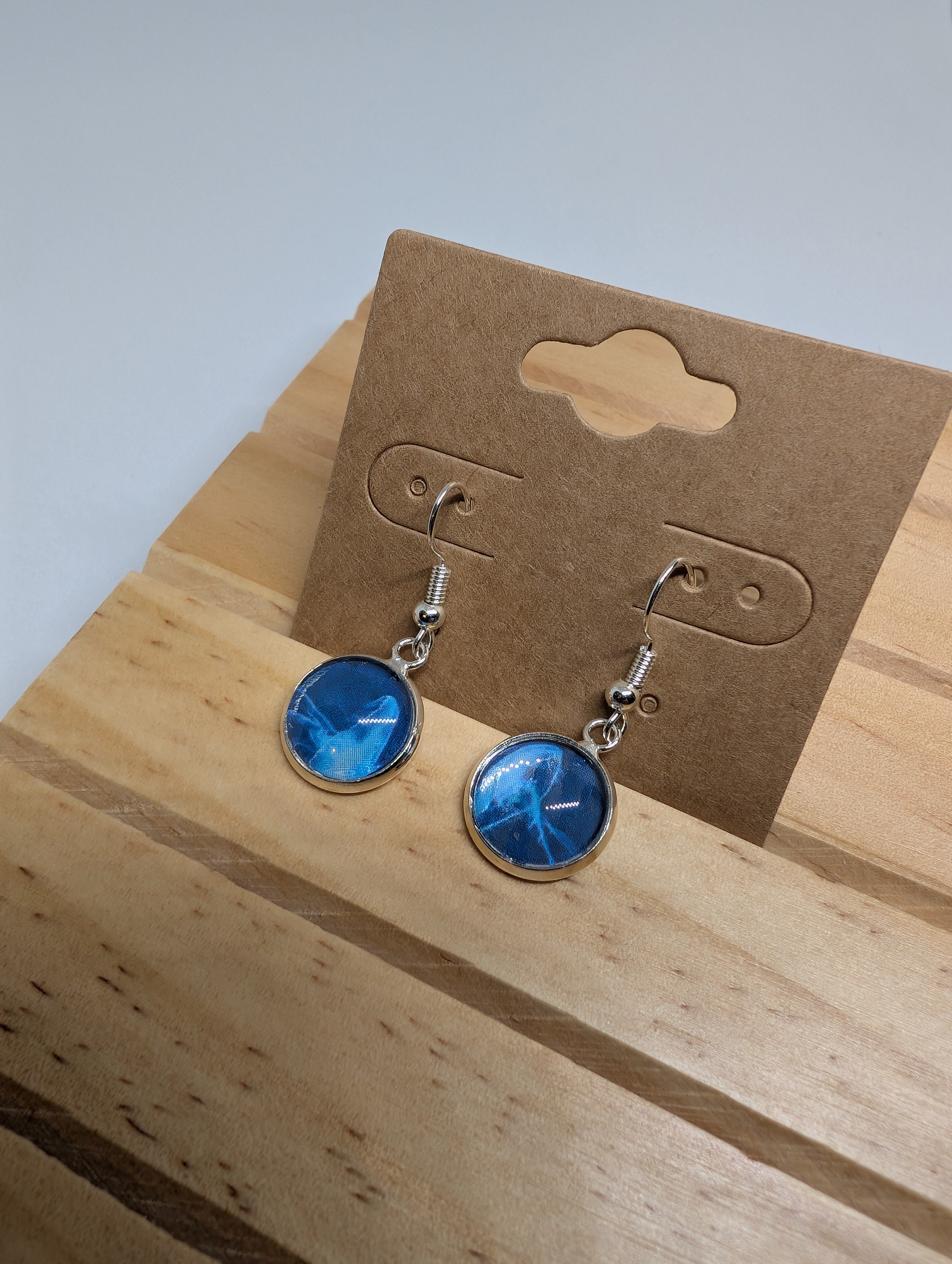 Bright Blue Wave, handmade beaded earrings in blue, silver and white